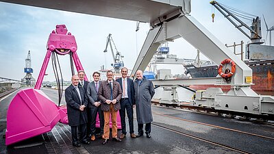 Neue Kaje im Bremer Industriehafen eingeweiht