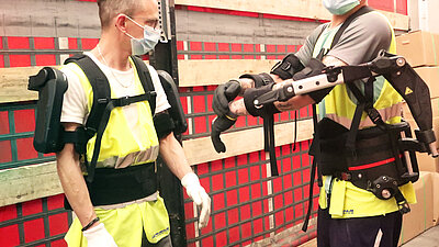 Exoskeletons tested at several Rhenus sites in France