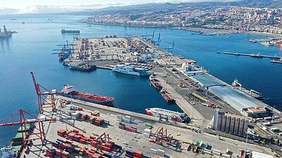 Tenerife and Las Palmas ports account for 91 percent of the Canary Islands imports from the Spanish mainland