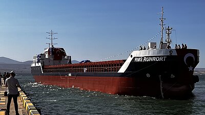 Methanol-ready: Rhenus Maritime Services rüstet Küstenmotorschiff für die Zukunft